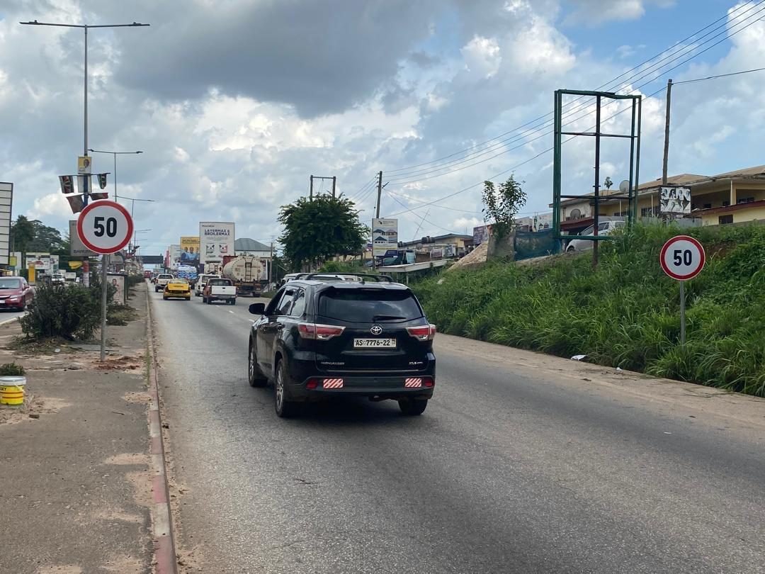 New speed limit signage on a major Kumasi corridor